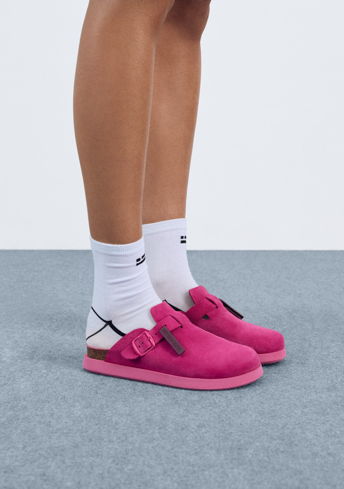 Vibe Clog Buckle Fuchsia