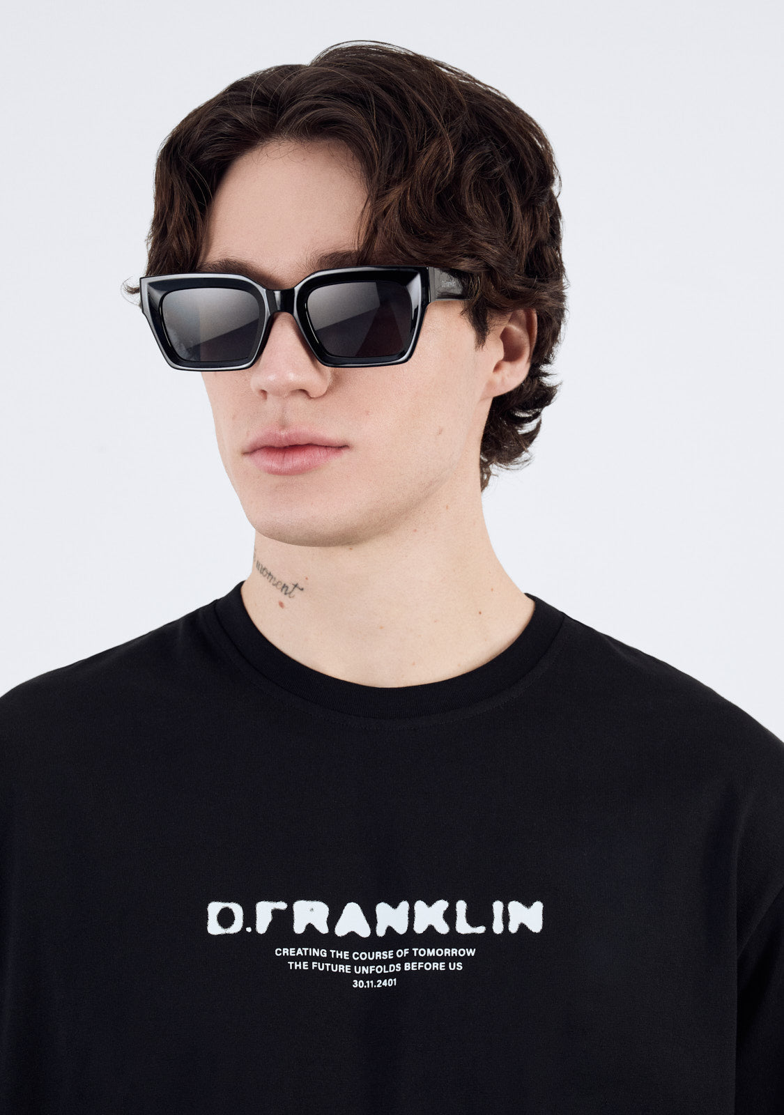 Tomorrow T-Shirt Black / White