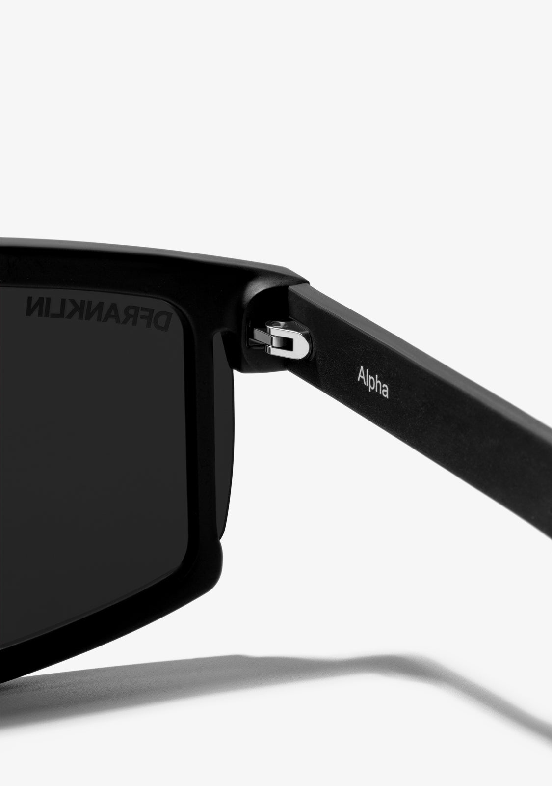 Alpha Matt Black / Black