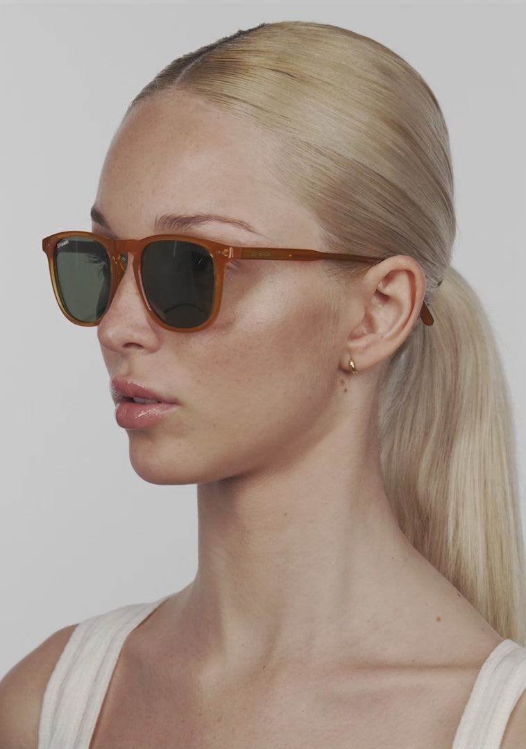 Ultra Light SQ Med Amber / G15