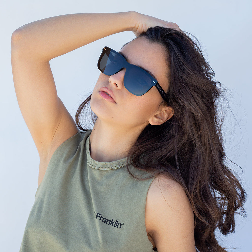 Roosevelt Black Clip On Blue Block