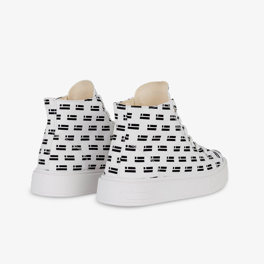 Berlian Monogram White