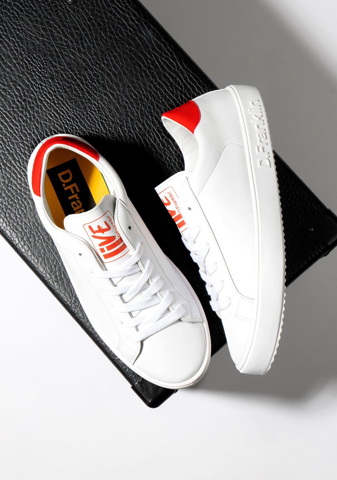 Tempo White / Red