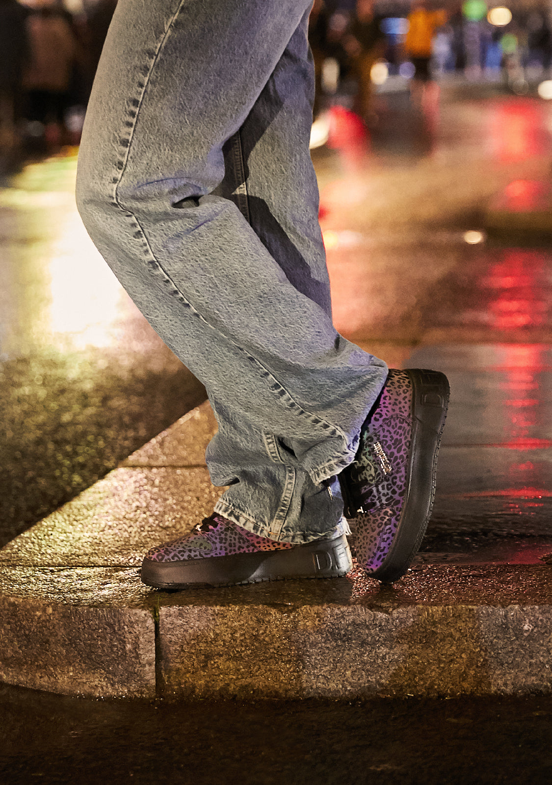 Low Court Reflective Leo